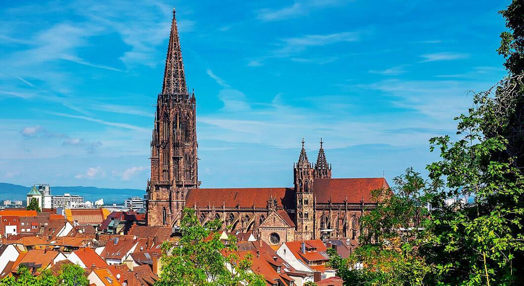 Freiburg Kleines Panoramabild mit Freiburger Münster